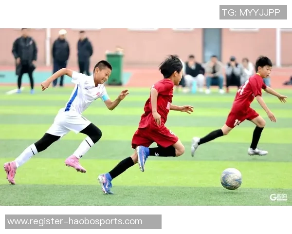 激情四溢的足球校园杯视频展现青春活力与团队精神的完美结合